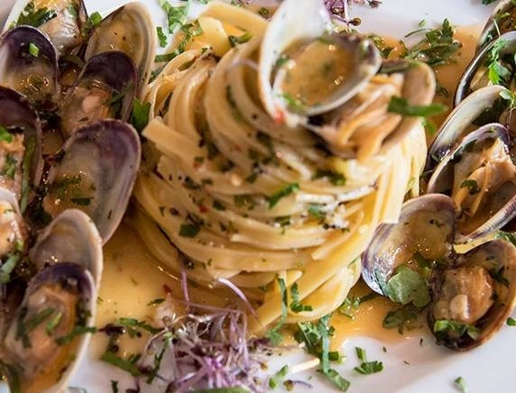 På kejserrestauranten L’Imperatore nægter man at servere carbonara: ”Når gæsterne går i fisk i det sicilianske køkken, lærer de noget, de ikke vidste”