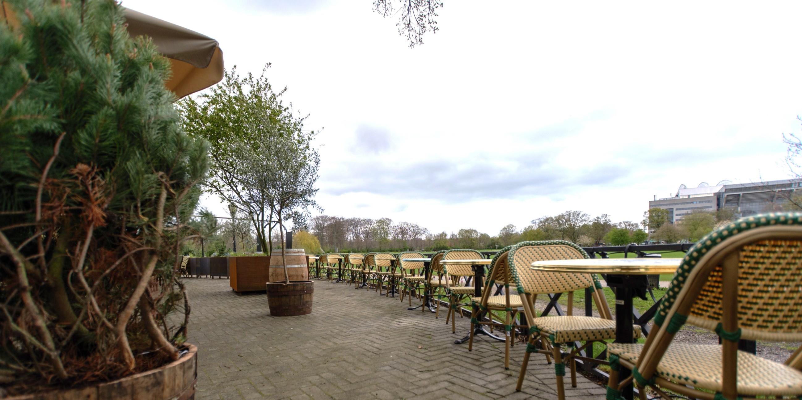 Fælledparkens historiske pavillon genopstår  som moderne beer garden_2